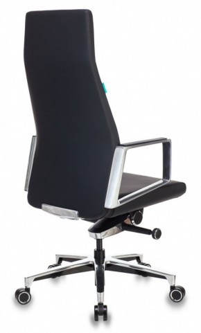 Кресло руководителя Бюрократ _JONS/BLACK черный в Губахе - gubaha.mebel-74.com | фото